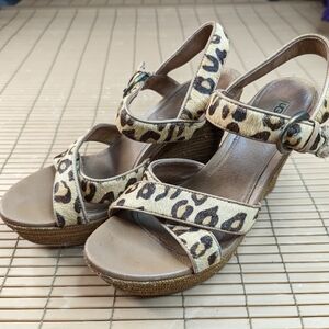 Ugg Jazmine Calf Hair Leopard Tooled Jute Platform sandals women sz 8. 317pmTh